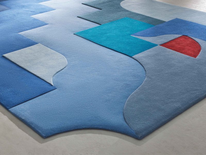 Individuell gefertigter Teppich nach Maß in besonderer Form und Farbgestaltung